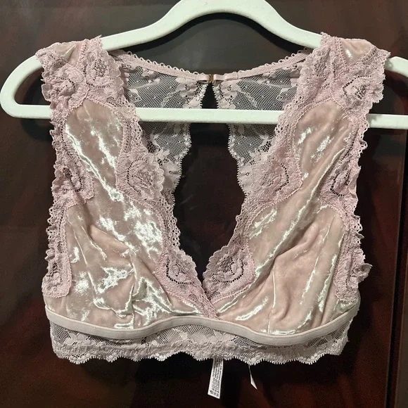 VS VICTORIA SECRET DREAM ANGELS Sheer CRUSHED VELVET Pink Underwire Bralette - Picture 2 of 10